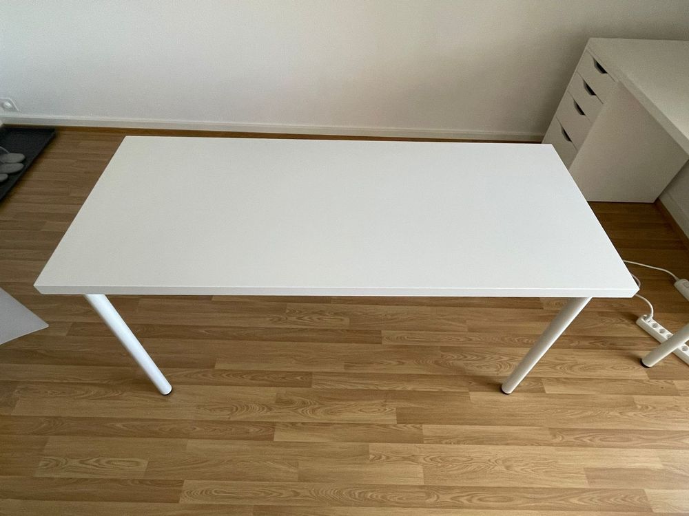 Schreibtisch IKEA (Lagkapten / Adils) (Neu (gemäss Beschreibung)) in ...