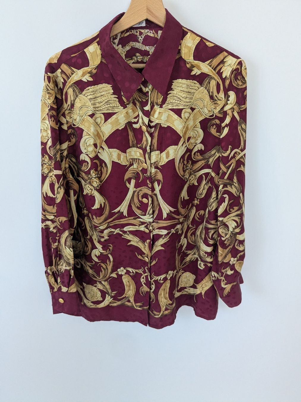 Blusen: Bluse Damen Grösse 44 Seide Bordeaux Muster – Gebraucht aus Rorschach von olg_5qq2 2