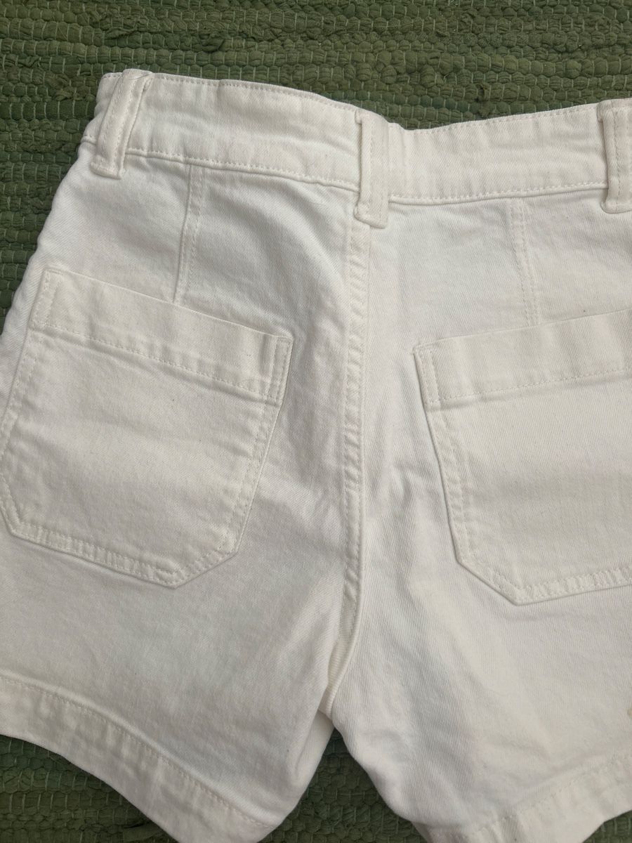 H&M Pantaloni: H&M shorts – Nuovo (secondo la descrizione) da Solothurn venduto da frannnnca 2