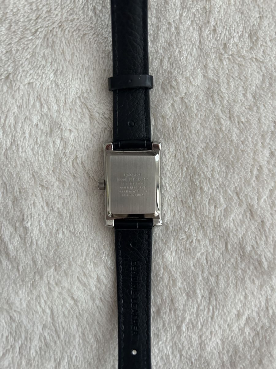 Casio Uhren: Casio Damenuhr – Neu (gemäss Beschreibung) aus Aarwangen von e_9x 1