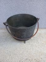 Chaudron ancien en fonte
