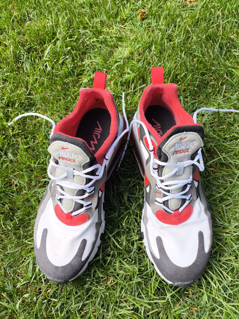 Nike Scarpe da uomo: Nike Air Max 270 React Herren Turnschuhe Gr 41, gebraucht – Usato da Derendingen venduto da breasy 1