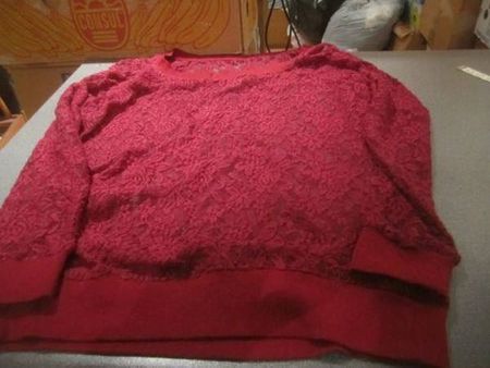Pullover ca. Grösse 36, weinrot, Spitzen