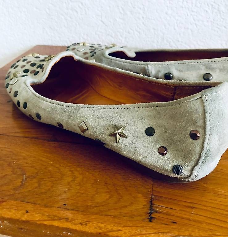 Scarpe da donna: Leder Slipper / Ballerina mit Nieten – Usato da Zürich venduto da lino07 3