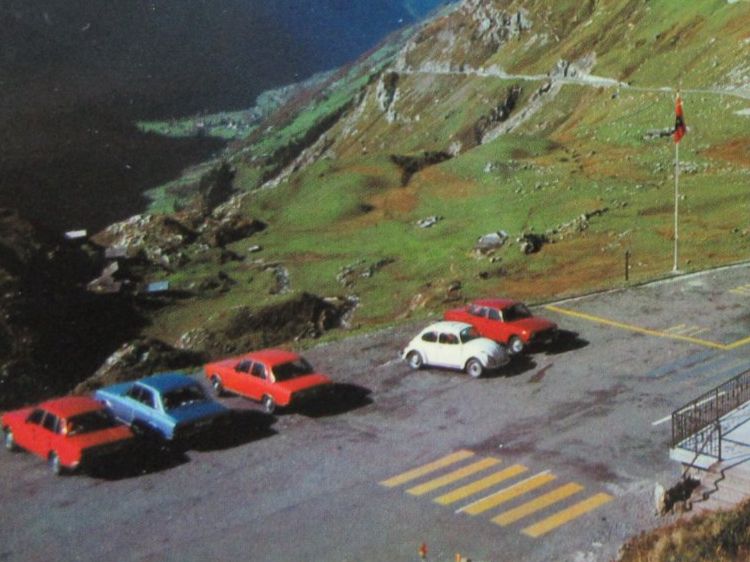 Ansichtskarten: KLAUSEN PASSHÖHE HOTEL URI AK OLDTIMER AUTO^'S – Gebraucht aus Ettingen von Hausi4711 1