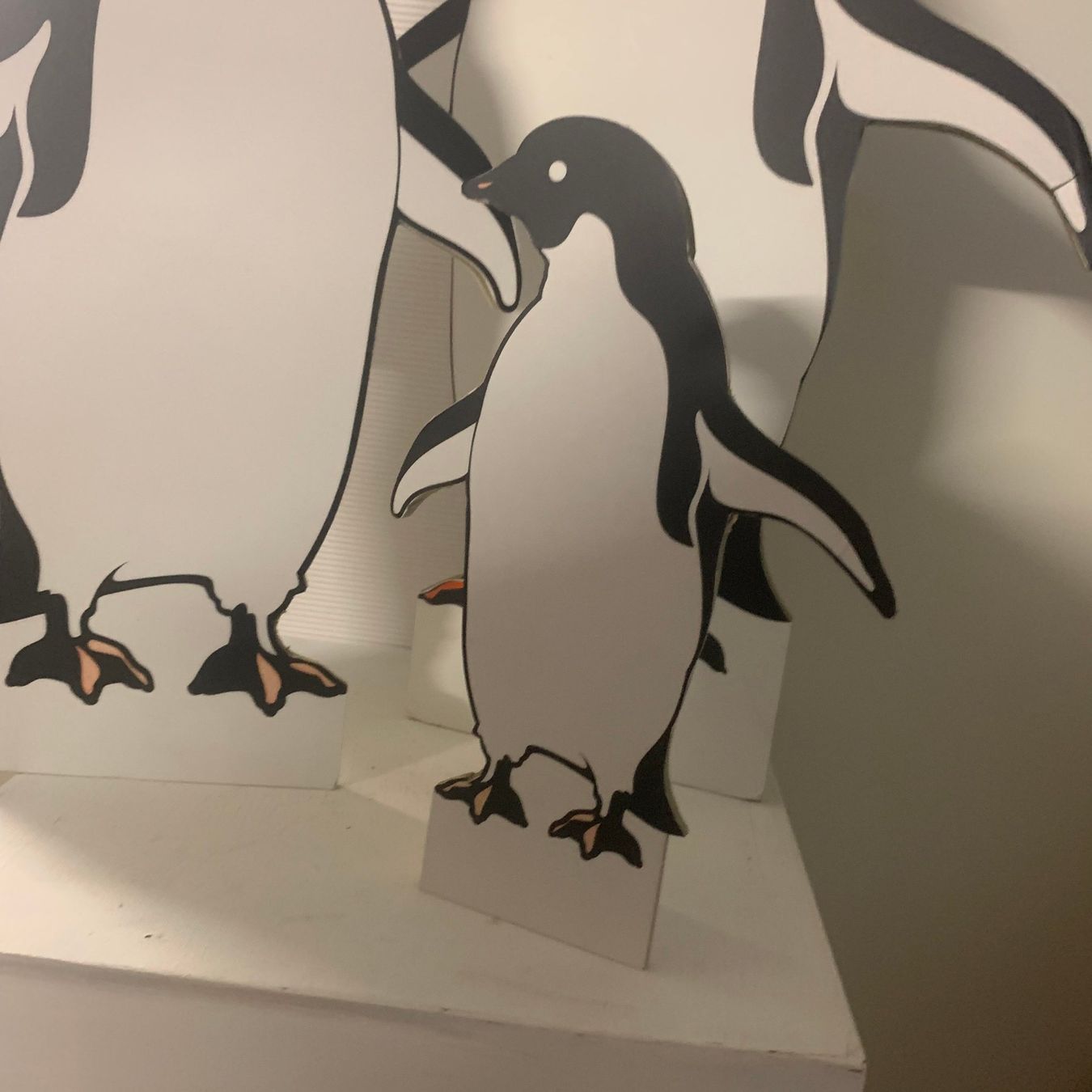 Tutte le decorazioni: f. Kindergarten oder Schaufenster: 3 Pinguine zum stellen – Usato da St. Gallen venduto da Miousch 1