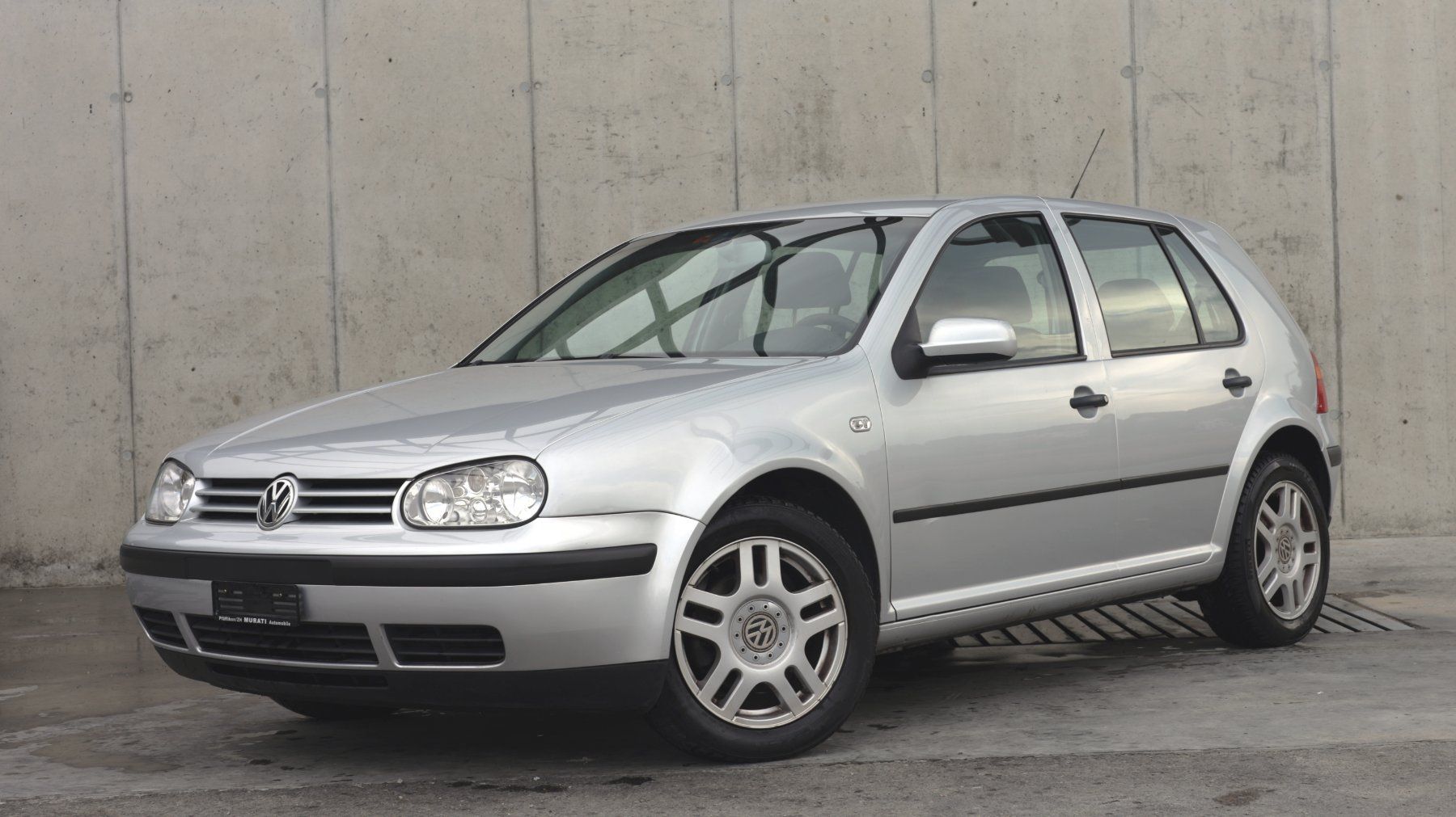 VW Automobili: VW Golf 2.0 Automatik 2002 – Usato da Grenchen venduto da dietervsw