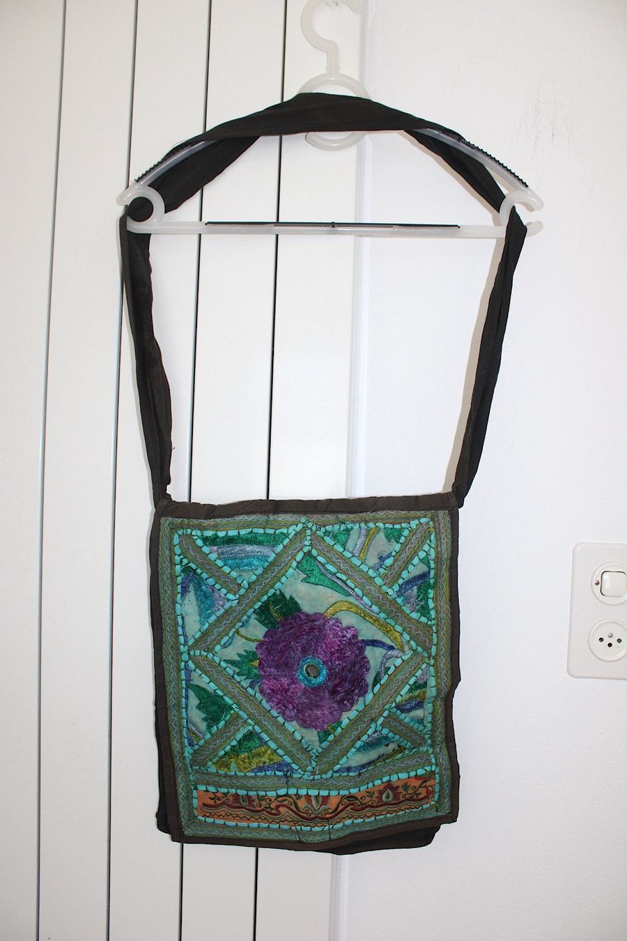 Borse: Boho-Stofftasche mit Stickerei & Patchwork-Details – Usato da Locarno venduto da madame-tus-sauds 4