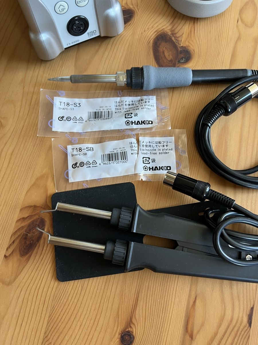 Tutti gli attrezzi: Hakko fx-888d soldering iron + tweezers + tips – Nuovo (secondo la descrizione) da Schlieren venduto da JordiV 3