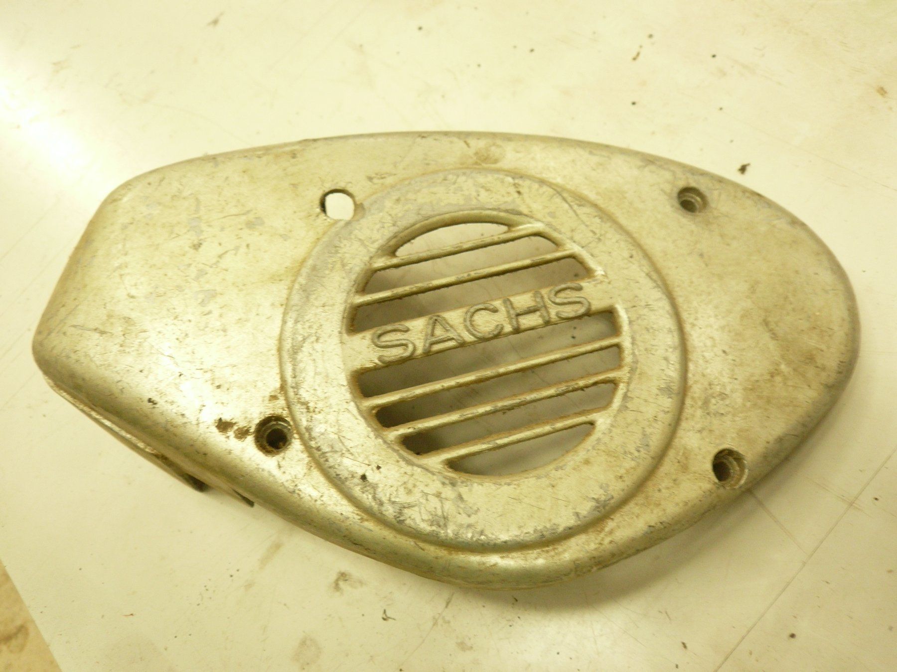 Sachs Ciclomotori: SACHS 503 LÜFTERHAUBE GEBRAUCHT – Usato da Pfaffnau venduto da nolff