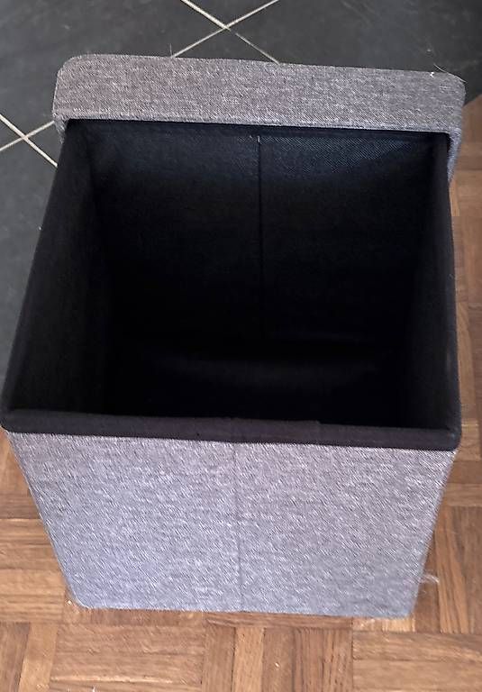 Sgabelli: Sitzbox mit stauraum – Usato da Uster venduto da dbli01 1