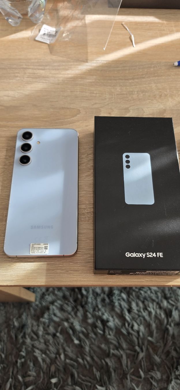 Samsung Handys / Smartphones: samsung galaxy S24 FE – Neu (gemäss Beschreibung) aus Farvagny-le-Grand von stephy06 4