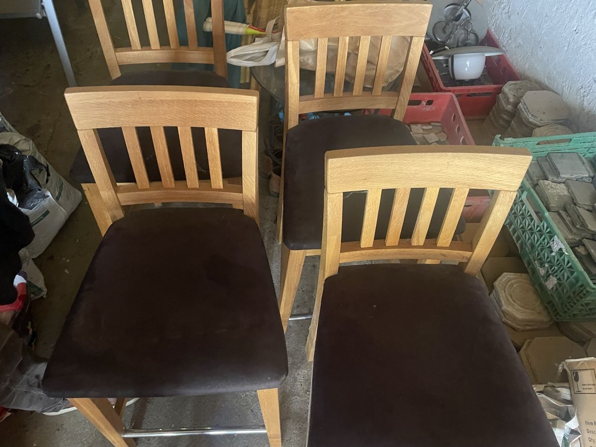 Jysk Set de table et chaises: Tisch, Stühle, Sideboard aus Eichenholz – D'occasion à Oppikon par Andy_H 4