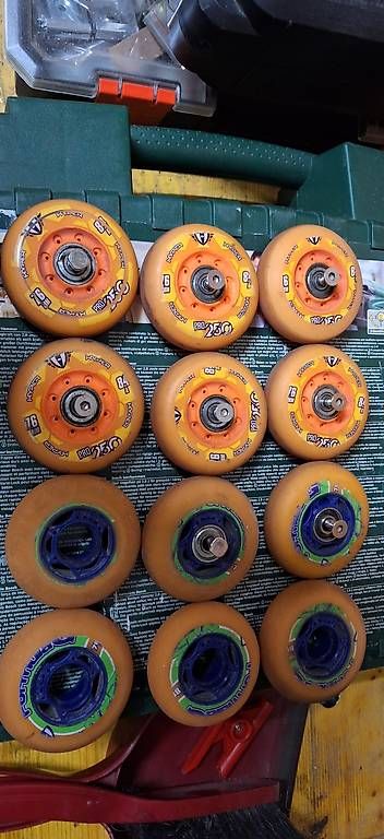 Skateboards: Ineline Skate Räder – Usato da Basel venduto da Fabi812