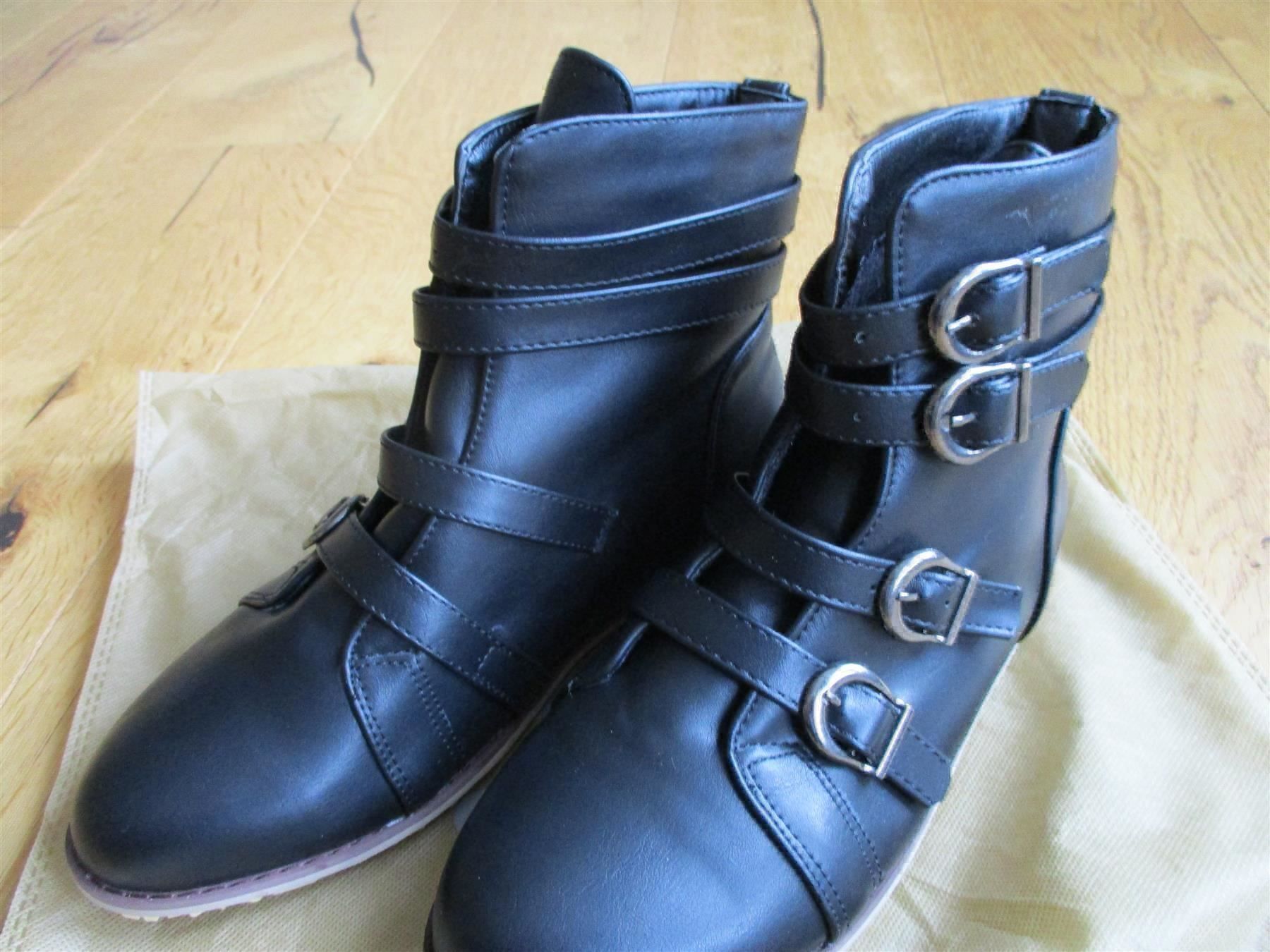 Scarpe da donna: Schöne Leder Stiefeletten – Nuovo e nell'imballaggio originale da Liestal venduto da Disc-Point 4