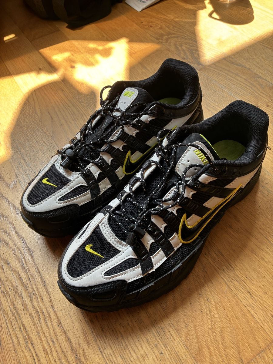 Nike Scarpe da donna:  Nike P-6000-Anthracite High Voltage, Grösse 41 – Nuovo (secondo la descrizione) da Steinmaur venduto da jul_6lwt