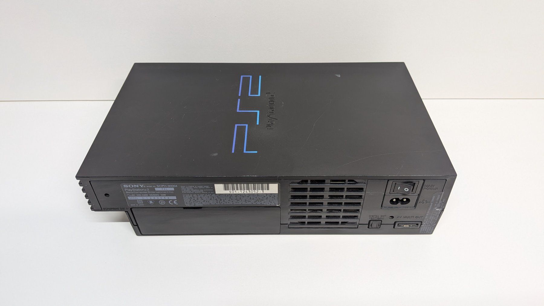 Sony Console: PlayStation 2 Fat mit 2 Controller und 10 Games – Usato da Menziken venduto da mame18 6