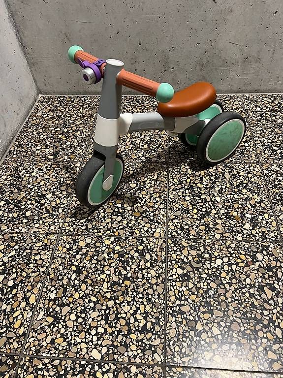 Fahrzeuge für Kinder: Mini Micro Scooter und Laufrad – Gebraucht aus Meilen von jos_vp2d