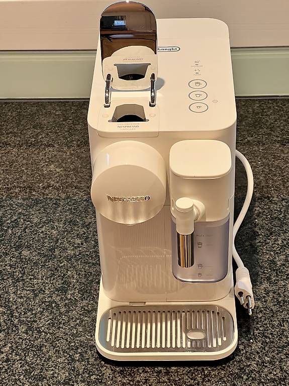 Macchine per caffè & Macchine per espresso: Nespresso Lattissima One DeLonghi  – Usato da Ebikon venduto da may_vx87 2