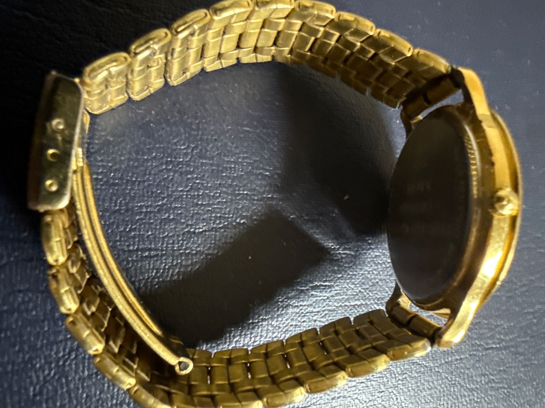 Zenith Uhren: Zenith Cosmopolitan Quarz 34 mm – Gebraucht aus Pfeffingen von Allhandelklgwatches 2