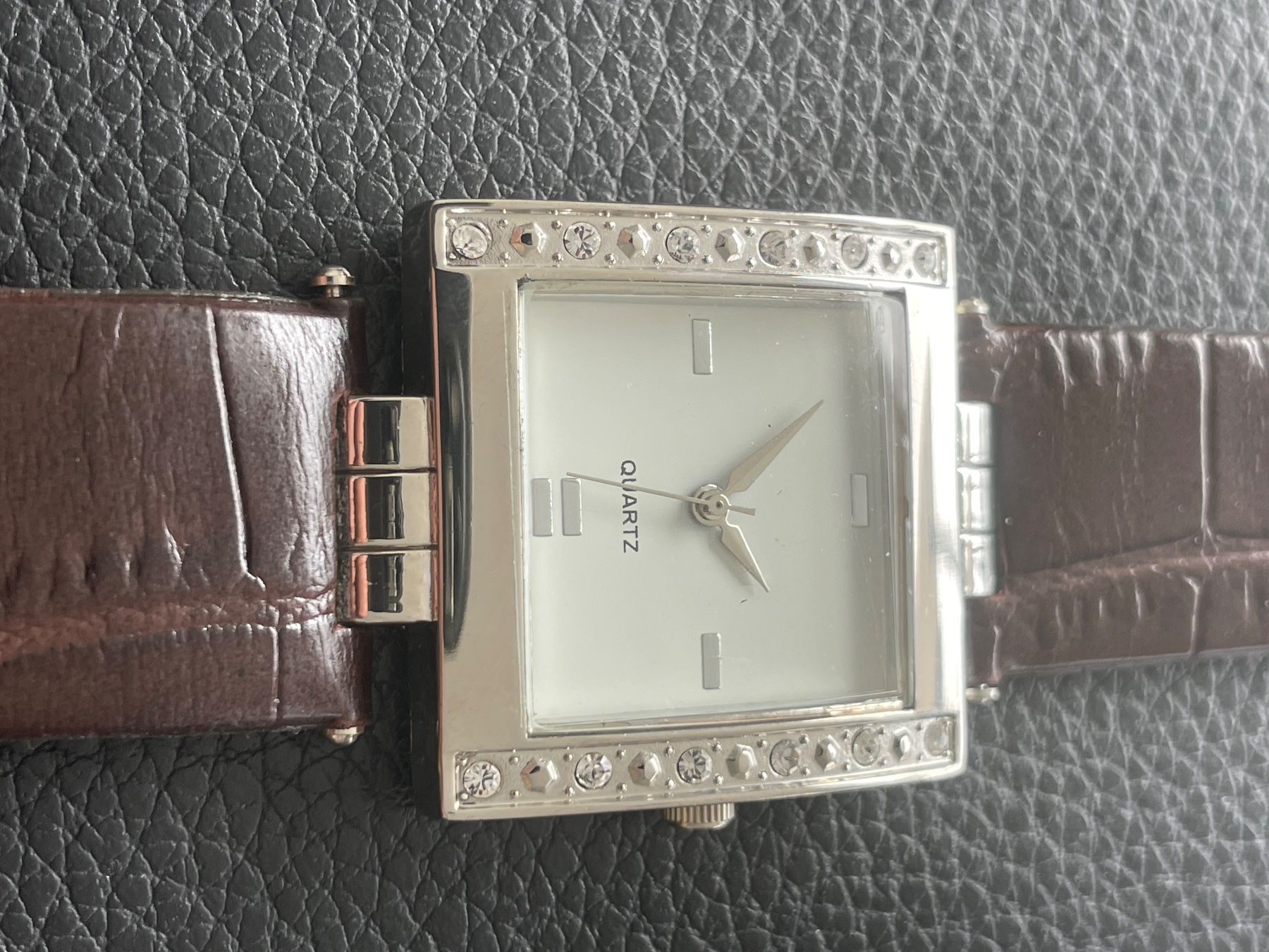 Uhren: Quarz Armbanduhr Neu – Neu und originalverpackt aus Klingnau von Quasimondo 1