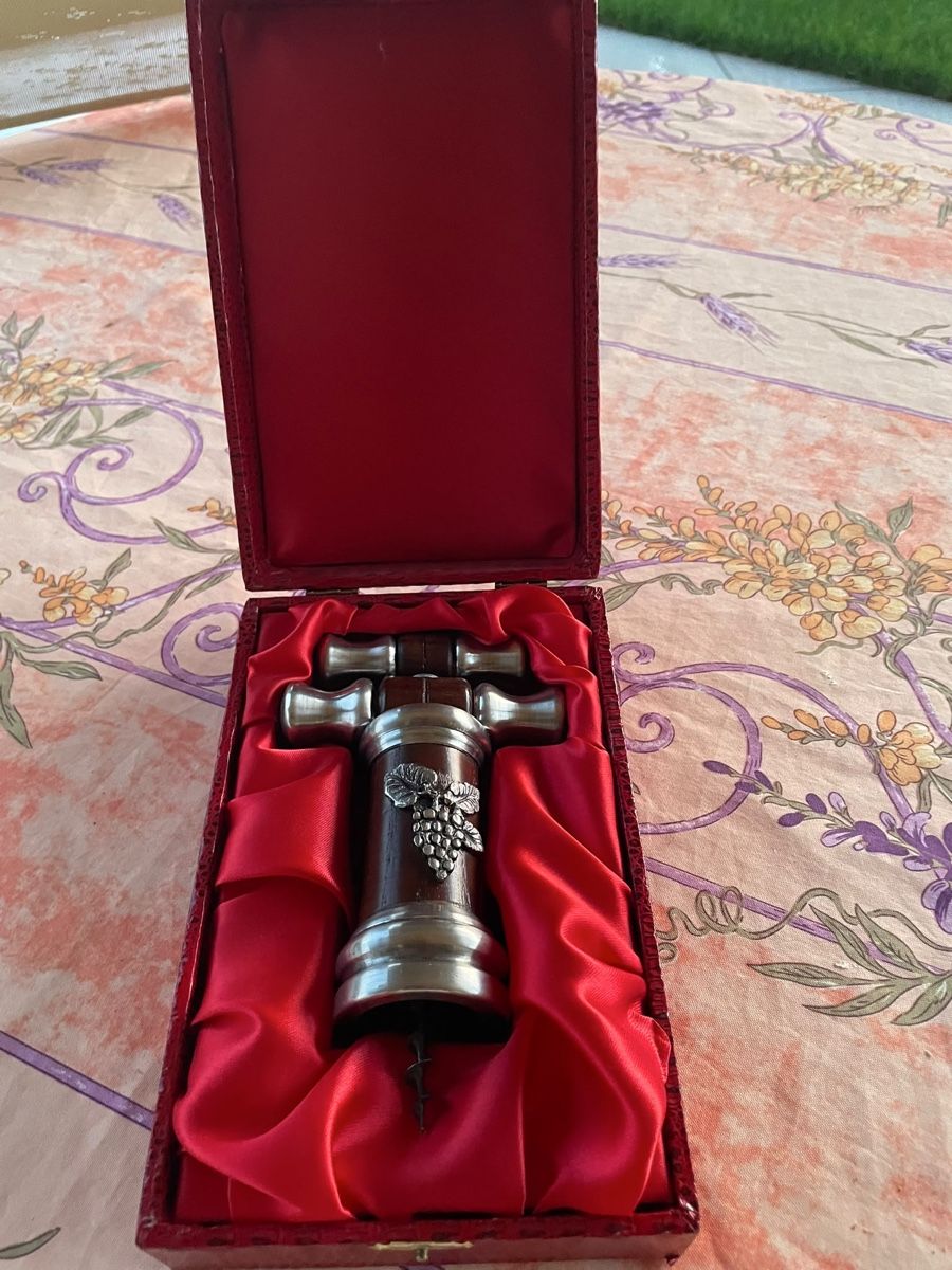 Apribottiglie & Tappi per chiusura: Tire bouchons, bois, déco étain – Nuovo e nell'imballaggio originale da Colombier NE venduto da mistigris007