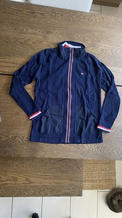 Jäckchen Tommy Hilfiger dunkelblau Grösse M guter Zustand