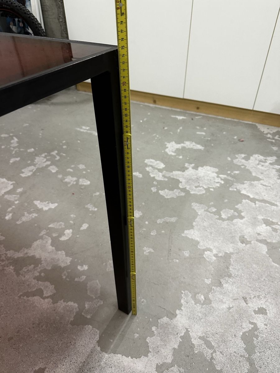 Tavoli: Tisch / Gartentisch mit rotem Glas – Usato da Chur venduto da Sim7000 2