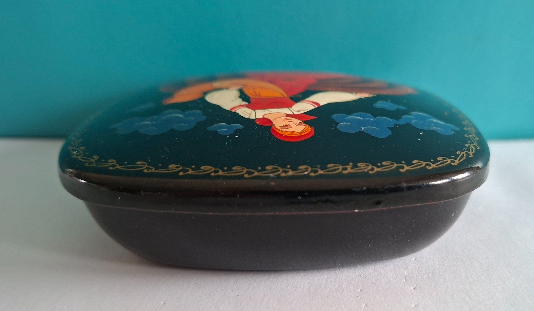 Tutte le decorazioni: Russische Metalldose Bemalt Top! – Usato da Opfikon venduto da Diversamente 4
