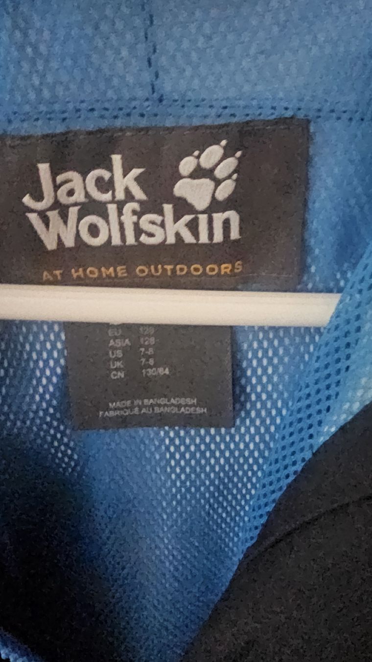 Jack Wolfskin Giacche: Jack Wolfskin Jacket size 7-8 years good as new – Nuovo (secondo la descrizione) da Baar venduto da fraj1 2