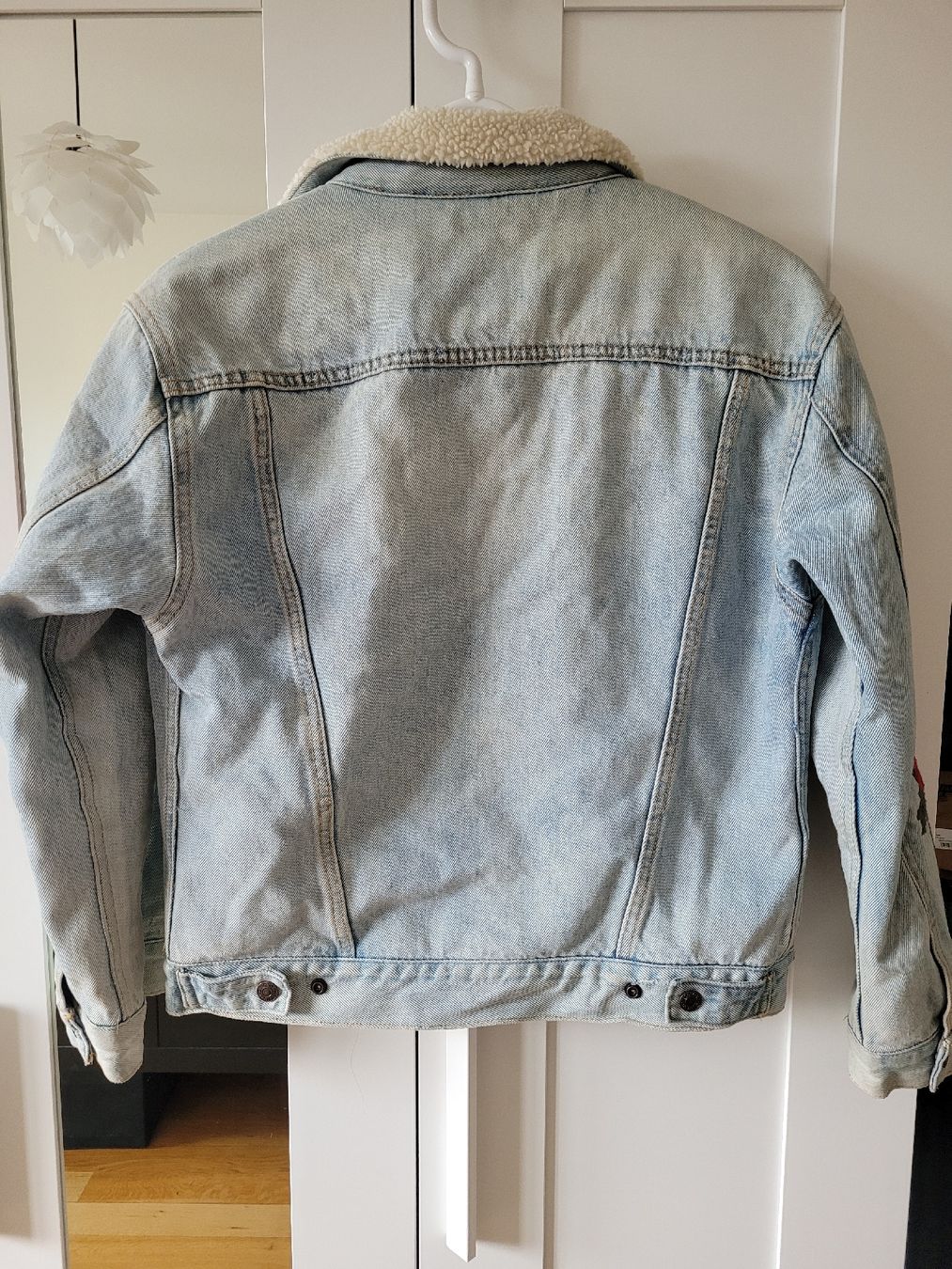 Levi's Giacche: Gefütterte Levis Jeansjacke – Usato da Olten venduto da Greenbaglady 3