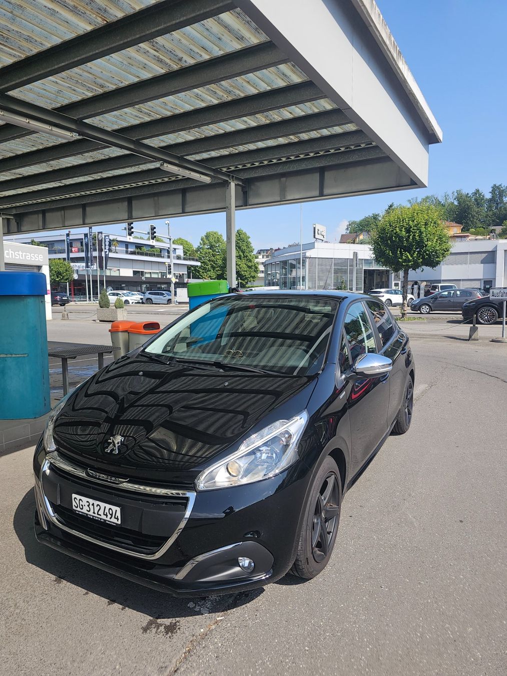 Peugeot Automobili: Peugeot 208 Style 1.2 Pure Tech, 88'000 km – Usato da Jona venduto da anj_6zjm