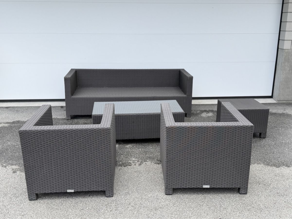 Sofas: Rattanlounge 5-Teilig – Gebraucht aus Zillis von obr_m8qg 1