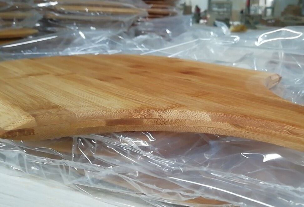 Küchengeräte: Pizzaschaufel aus Bambus mit 30cm Durchmesser – Neu und originalverpackt aus Entlebuch von Hebu 1