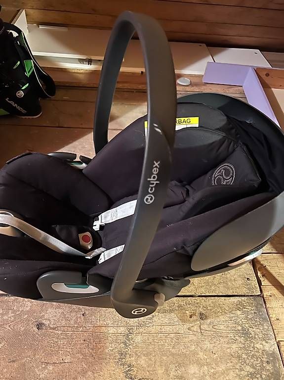 Auto-Kindersitze: Babyschale Cybex Cloud Z2 i-size  – Gebraucht aus Bern von len_58sv