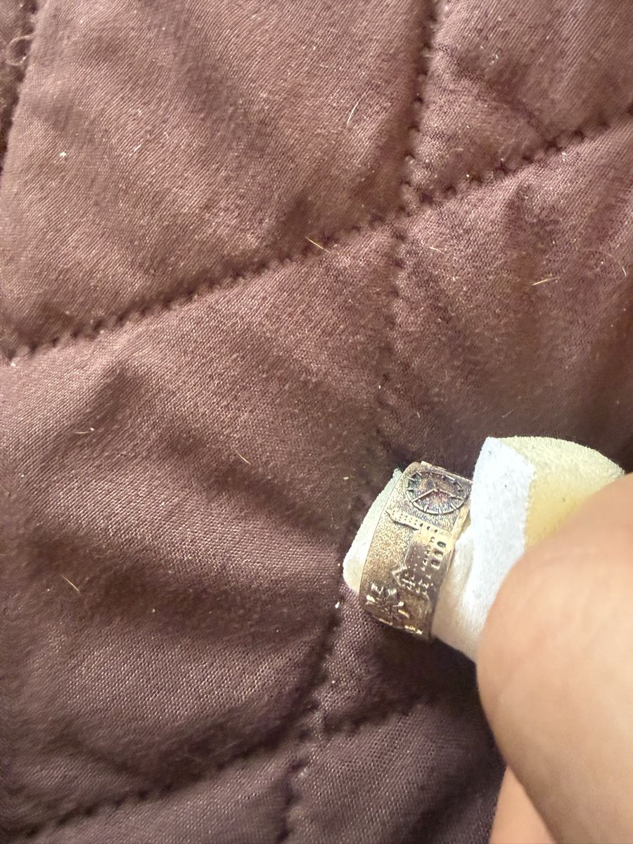 Anelli: Silber Ring mit Schweizer sehenswürdigkeiten – Nuovo (secondo la descrizione) da Wynau venduto da Ziegler_Secondhand 4