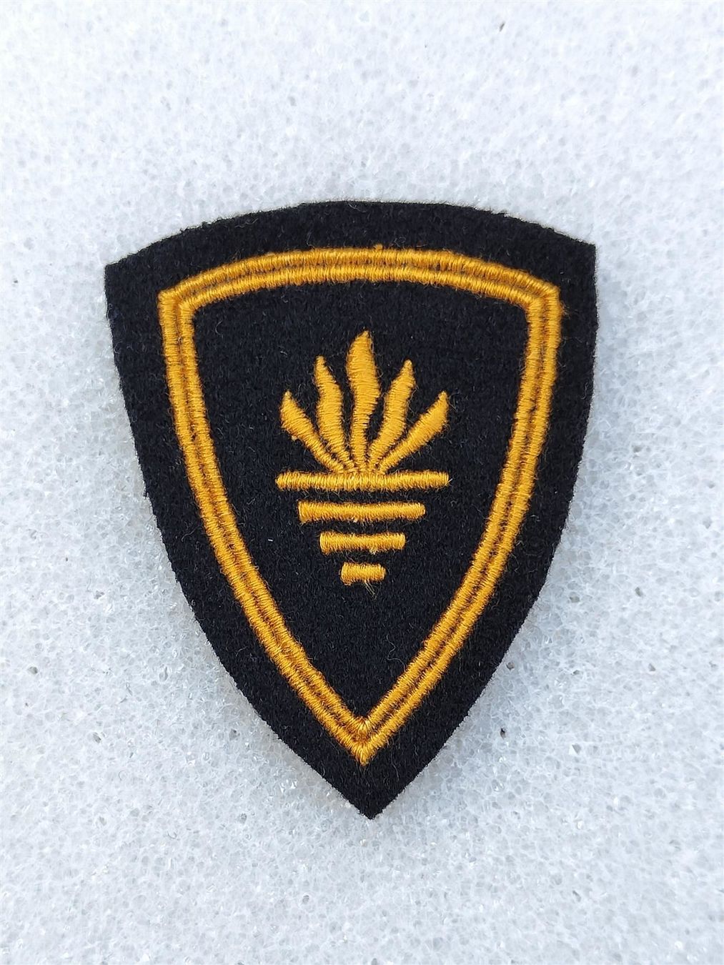 Placchette & Badge: Funktionsabzeichen Flammenwerfer Ord. 49 – Usato da Bauma venduto da SwissMilitaria