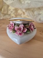 Porzellan  Herzdose mit Blumen, Royal Albert