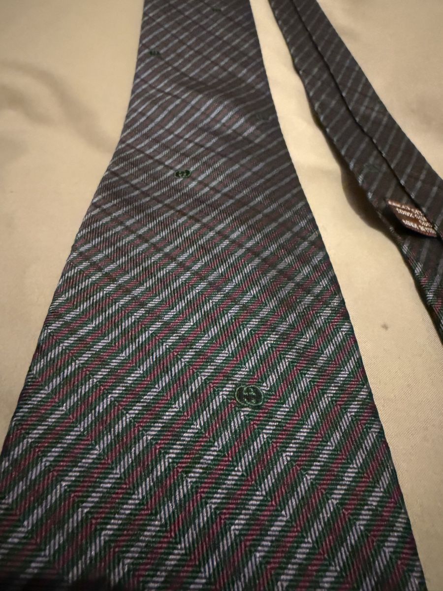 Gucci Cravatte: CRAVATE GUCCI - SILK - 70cm – Usato da Genève venduto da Emorejac 1
