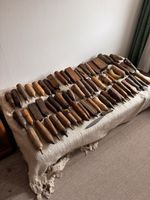 Antike Wetzsteinhalter aus Holz – diverse Ausführungen