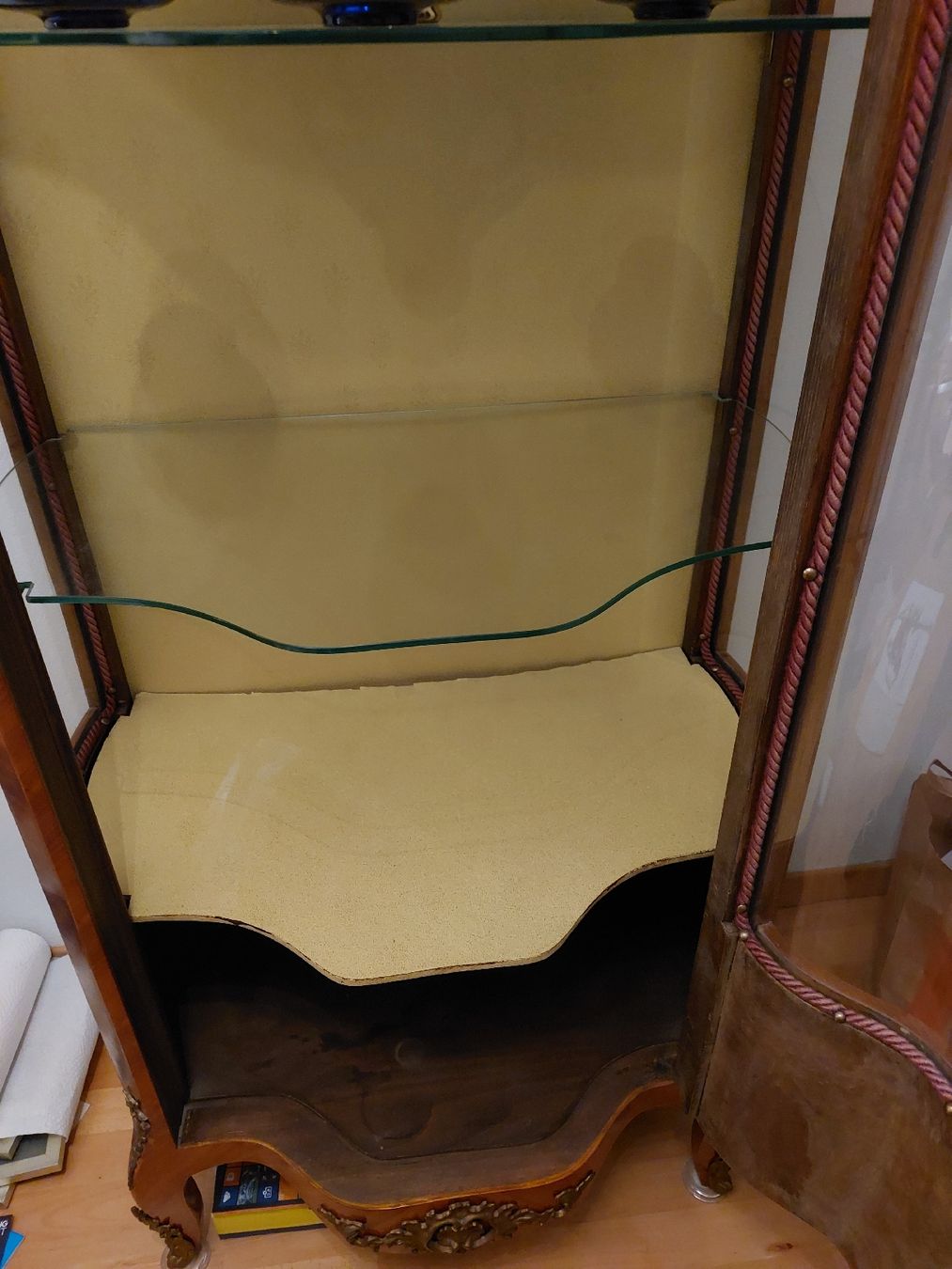 Vetrine: Rosenholzvitrine – Usato da Russikon venduto da Dode70 3