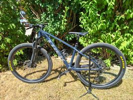 TREK X Caliber 9 BL