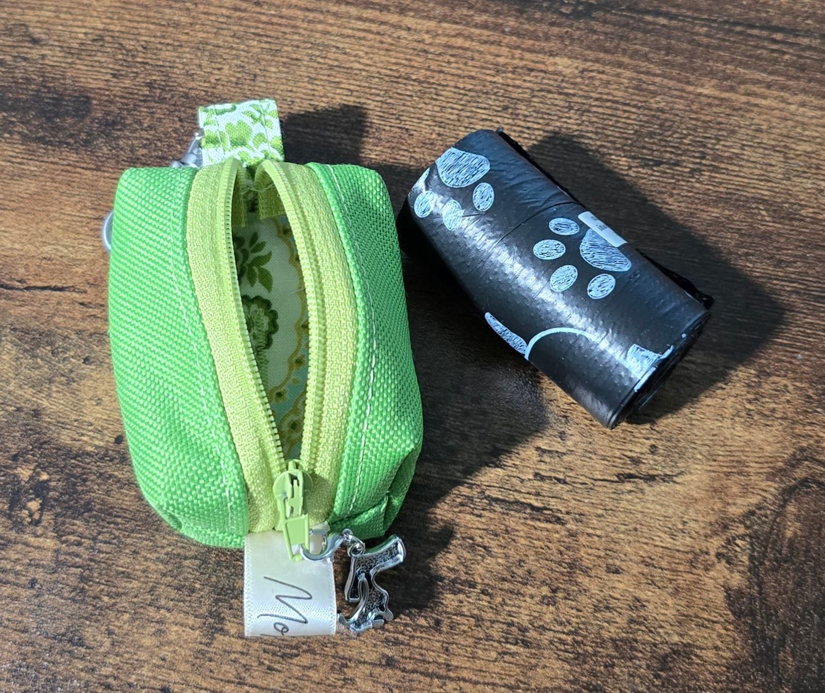 Abfalleimer: Hundekotbeutel-Spender – Neu und originalverpackt aus Zürich von amysmith 3
