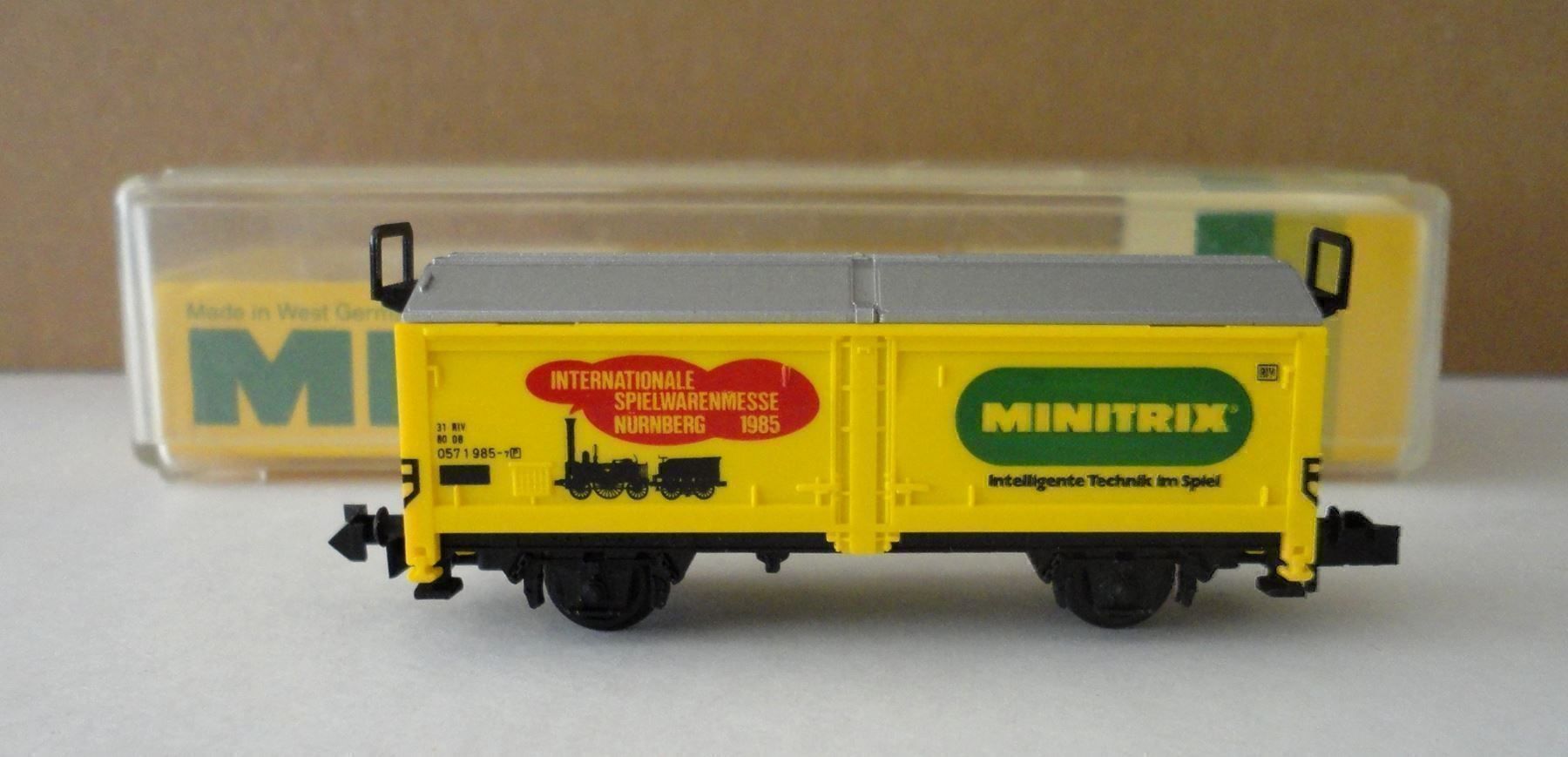 Trix Modellini di ferrovie: Hubschiebedachgüterwag.Internat.Spielwarenmesse1985 Sp.N,OVP – Nuovo e nell'imballaggio originale da zürich venduto da parts5060