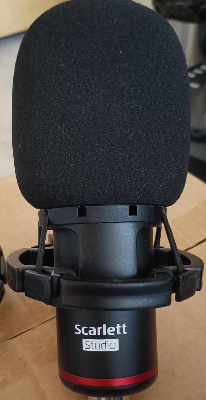 Microfoni: Focusrite Scarlett Studio Microphone acceptable – Nuovo (secondo la descrizione) da Dietikon venduto da isa_pz9m