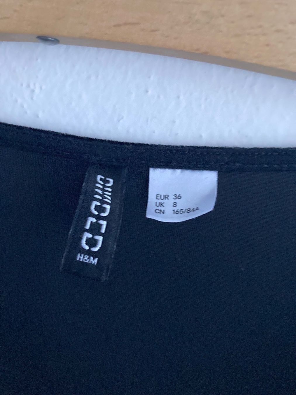 H&M Vestiti: H&M Samt Kleid – Usato da Brione Verzasca venduto da pulci22 1