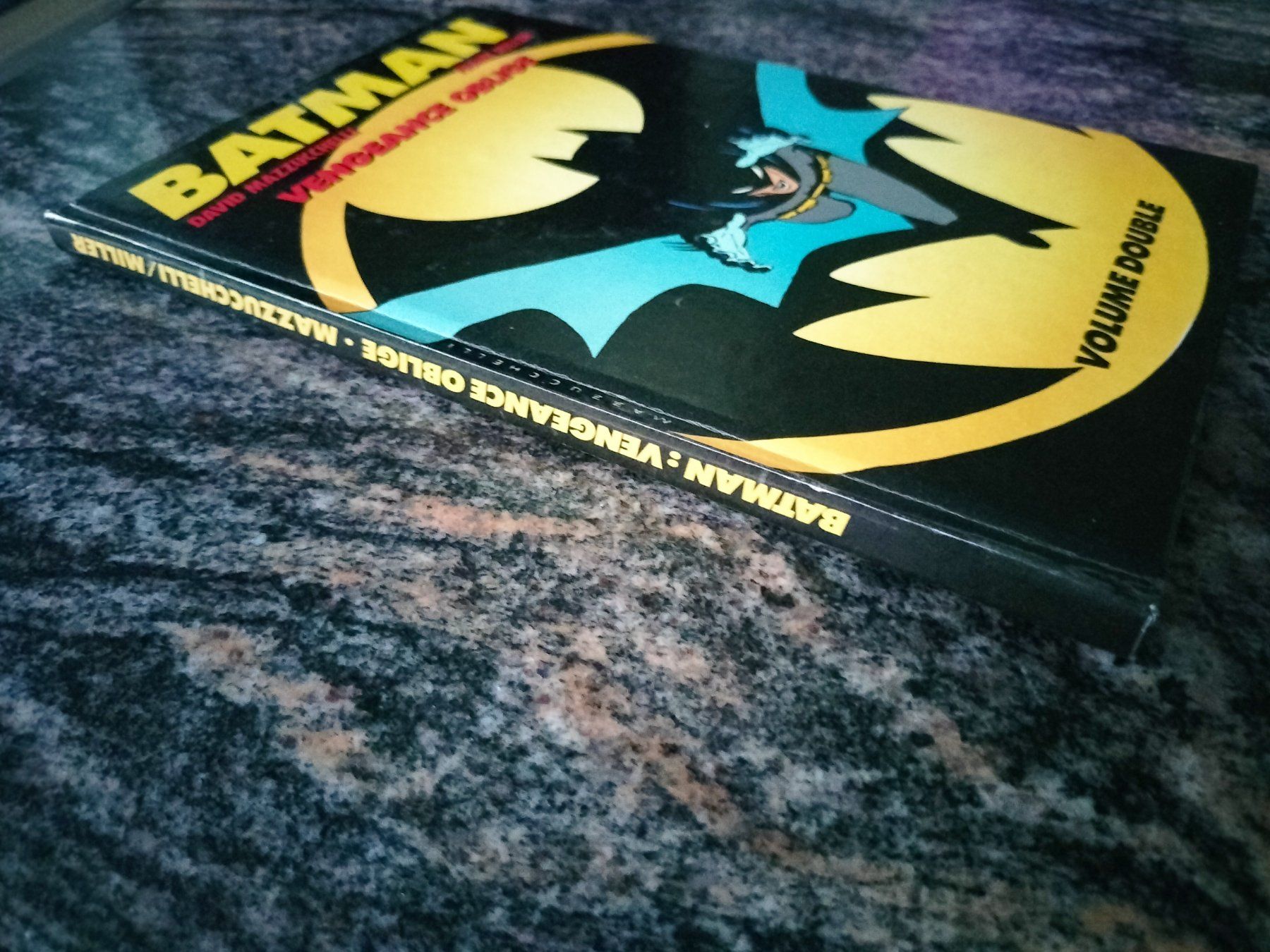 Fumetti: Batman Vengeance Oblige - Volume Double Mazzucchelli – Usato da Cortaillod venduto da rozinna 1
