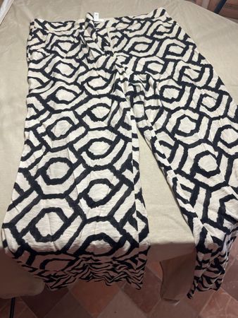 Pantaloni H&M fantasia geometrica bianco/nero taglia 44 EUR