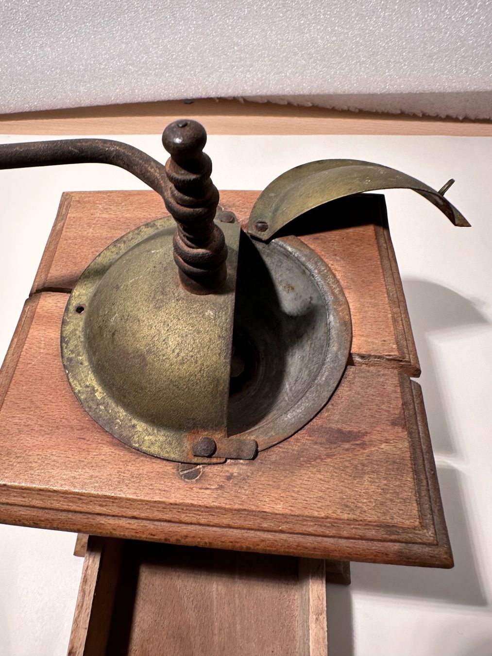 Elettrodomestici da cucina: Moulin à café en bois – Usato da Lausanne venduto da artnouveau04 2