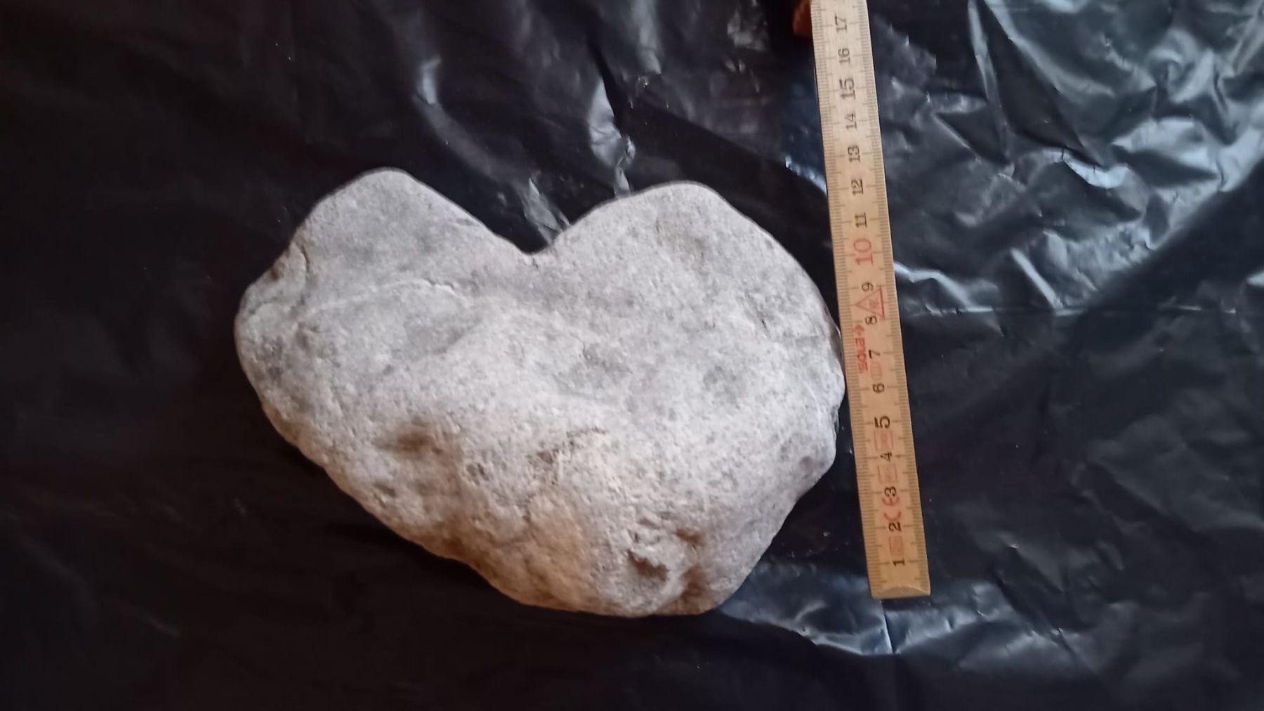 Pietre & tegole: Steinherz Höhe 13cm Breite 18cm – Usato da Hasle LU venduto da Flamme6